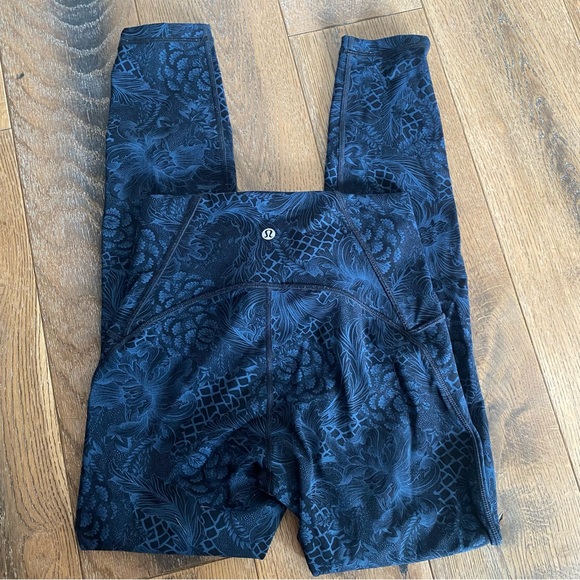 Lululemon Train Times 7/8 Pant *25" - Picture 10 of 16